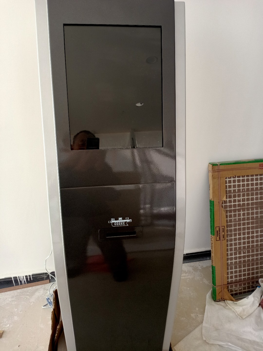 信特安排隊(duì)機(jī)與窗口屏入駐河南商丘聯(lián)通營(yíng)業(yè)廳