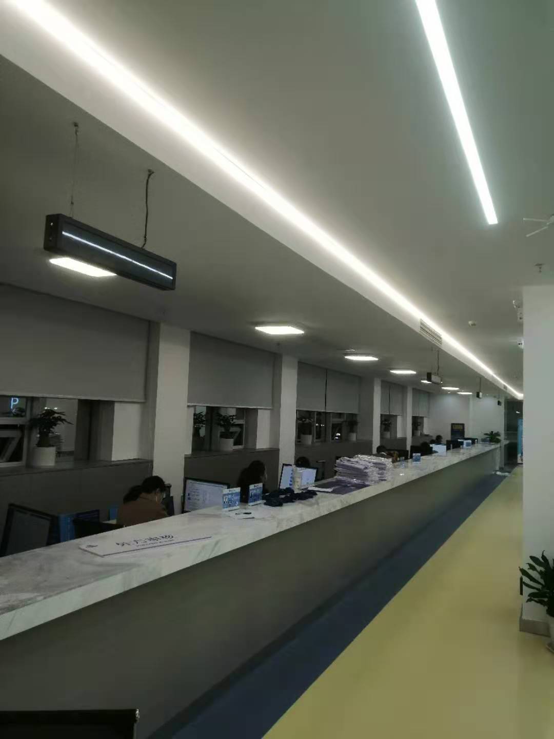 信特安排隊(duì)機(jī)入駐武漢某大藥房